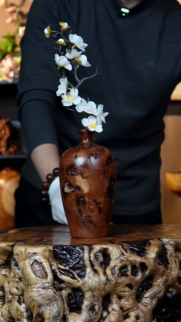 枣木百年鸡心枣木梅瓶（高22）