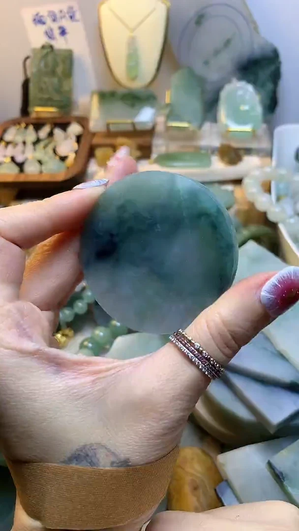 未镶嵌挂件翡翠柒*缅甸A货翡翠,没有运费险,有纹有裂