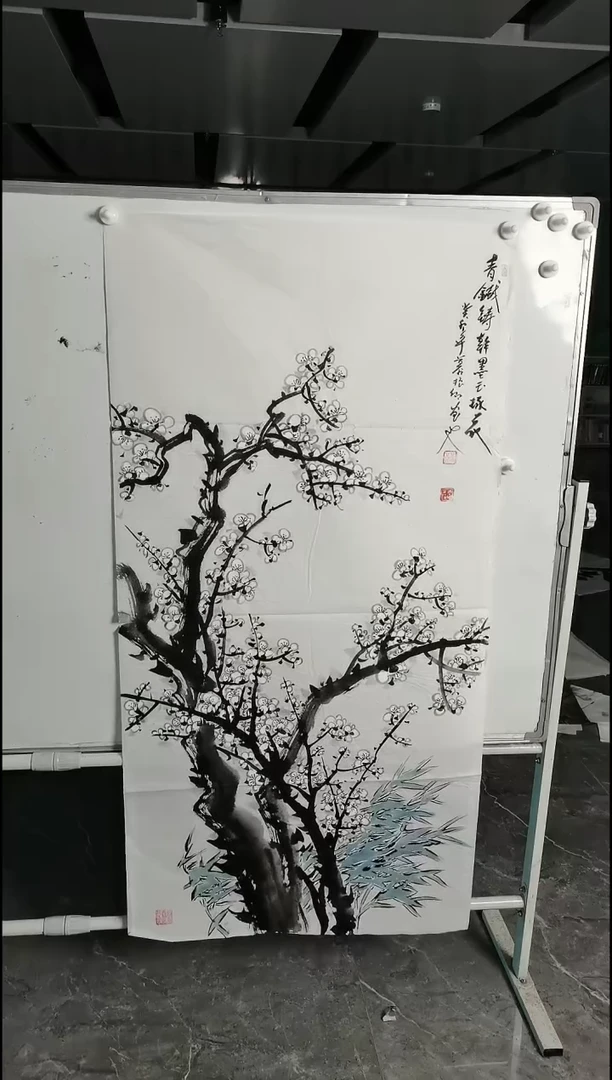 国画慕振卿四尺竖幅白梅