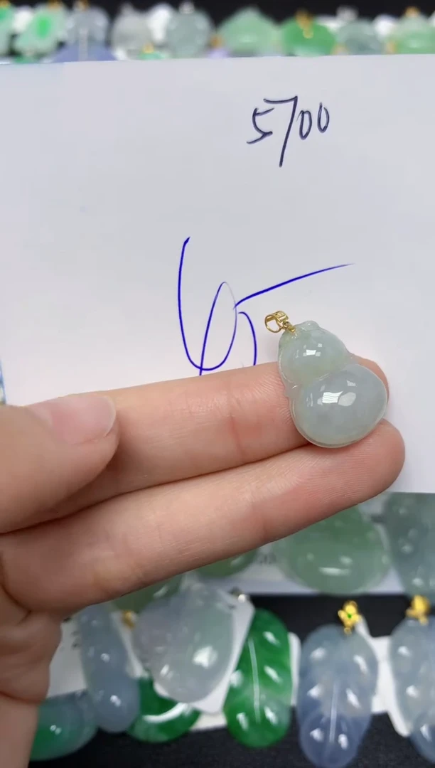 【闪购商品】翡翠颈饰18K金镶嵌天然翡翠A货