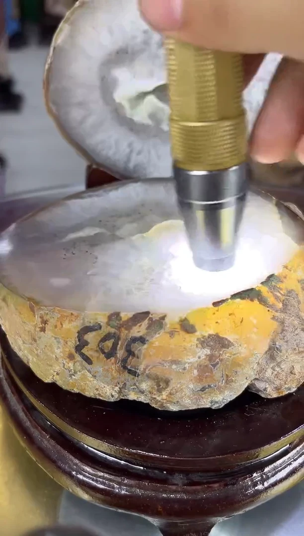 未镶嵌玛瑙/玉髓珠宝奇石缅甸天然缅玛摆件