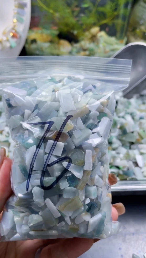 配石翡翠天然翡翠迷你500克76