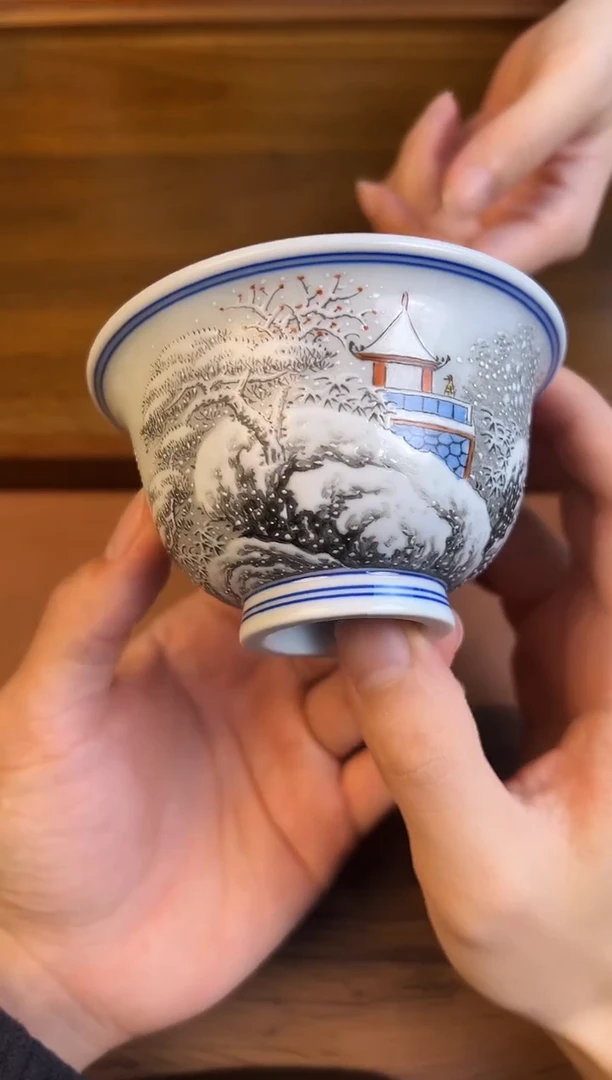 问青坊纯手工手绘粉彩雪景压手杯
