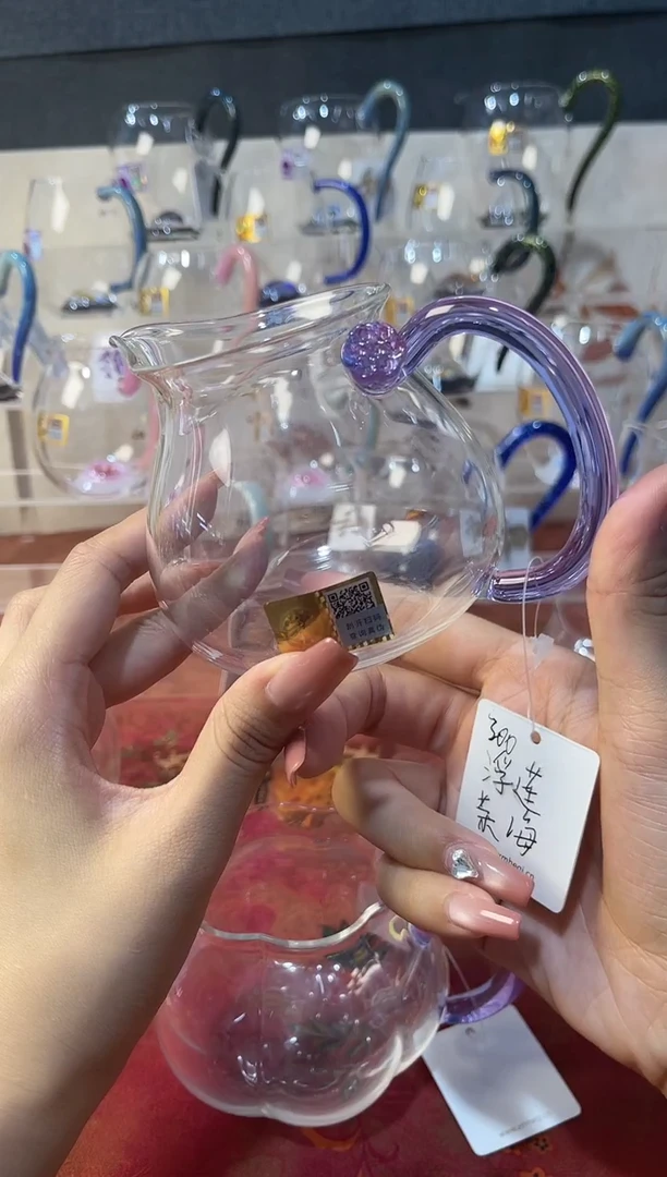 浮莲茶海浅紫。。。。。