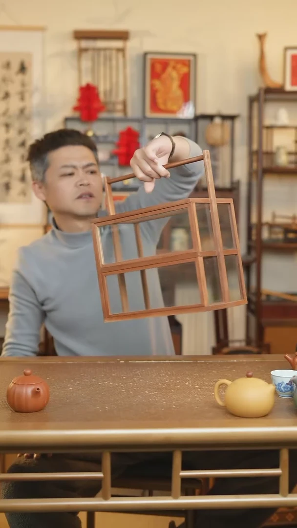 【闪购商品】透明手提玻璃柜子，实木