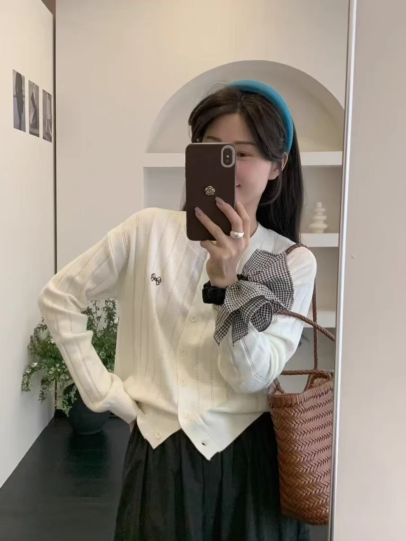 蝴蝶结刺绣圆领针织开衫长袖气质百搭薄款毛衣外套女时尚休闲夏季