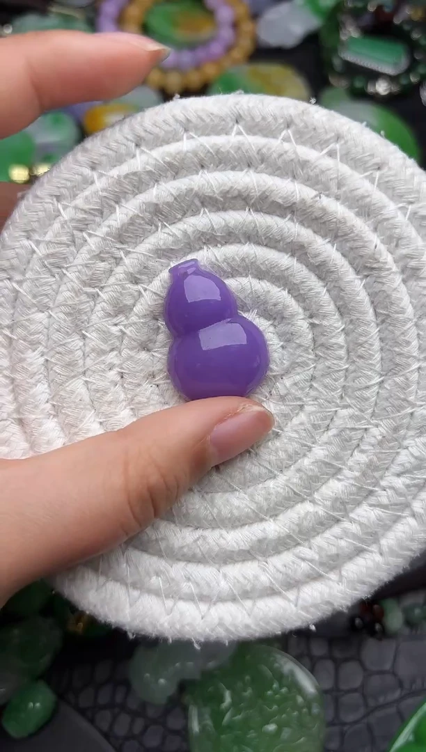 颈饰未镶嵌翡翠缅甸翡翠吊坠