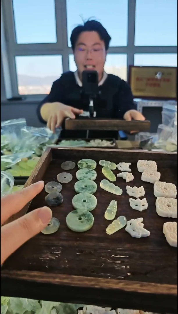 【闪购商品】蛇纹石玉颈饰未镶嵌吊坠打包7