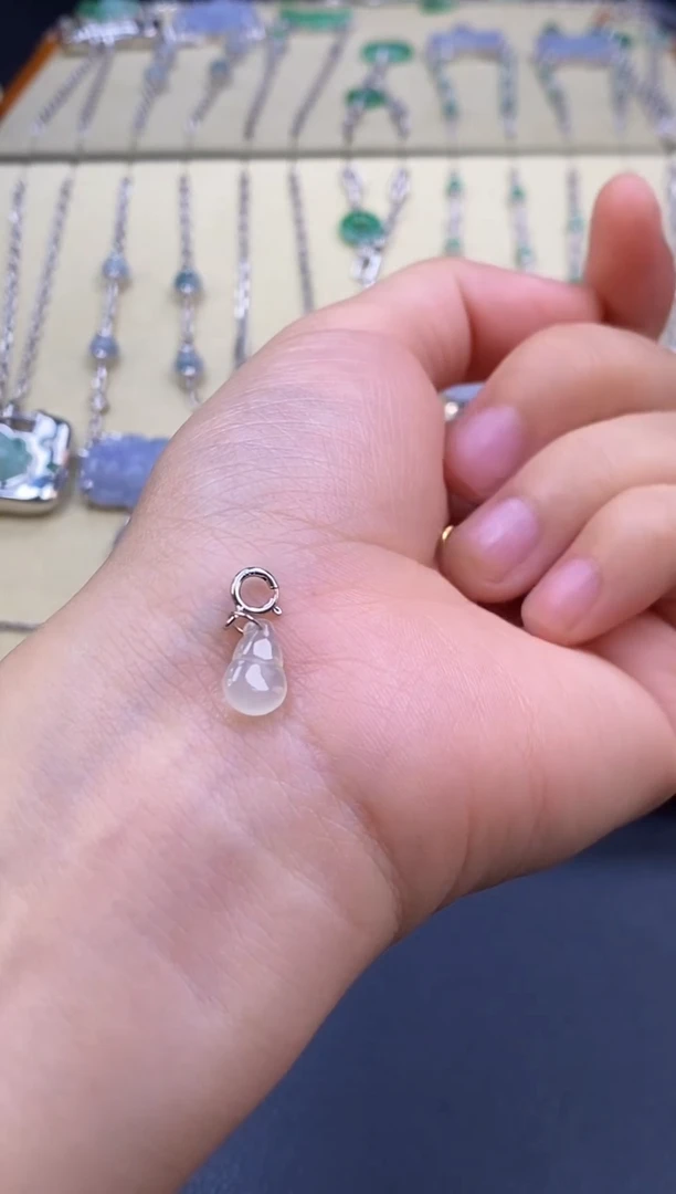 颈饰银S925镶嵌翡翠好***连15319