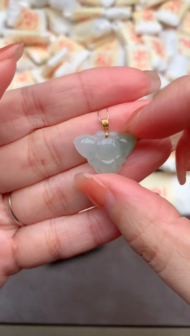 18K金镶嵌挂件翡翠福利