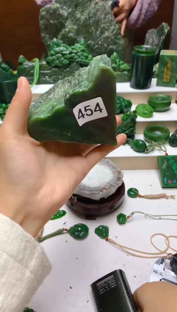 未镶嵌和田玉（碧玉）摆件1