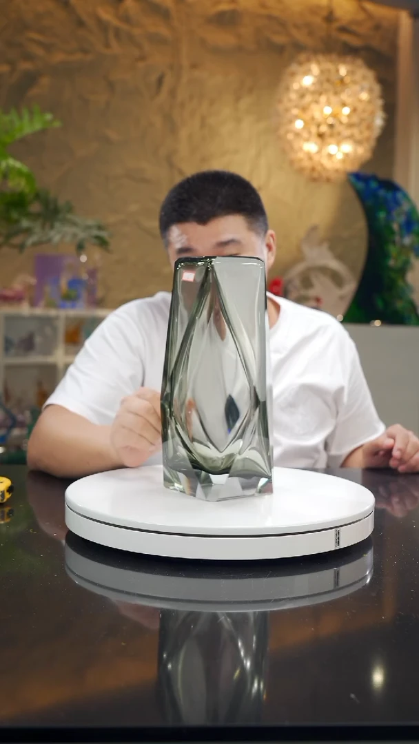 福利灰色切面花瓶