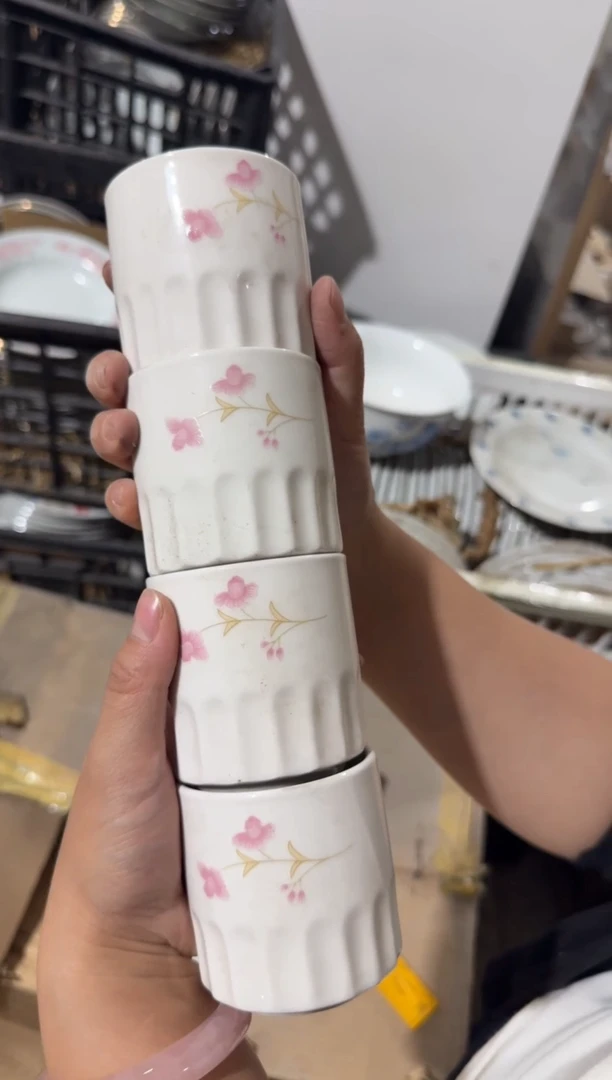 摆件直桶小花杯100毫升四个一组微瑕请慎拍