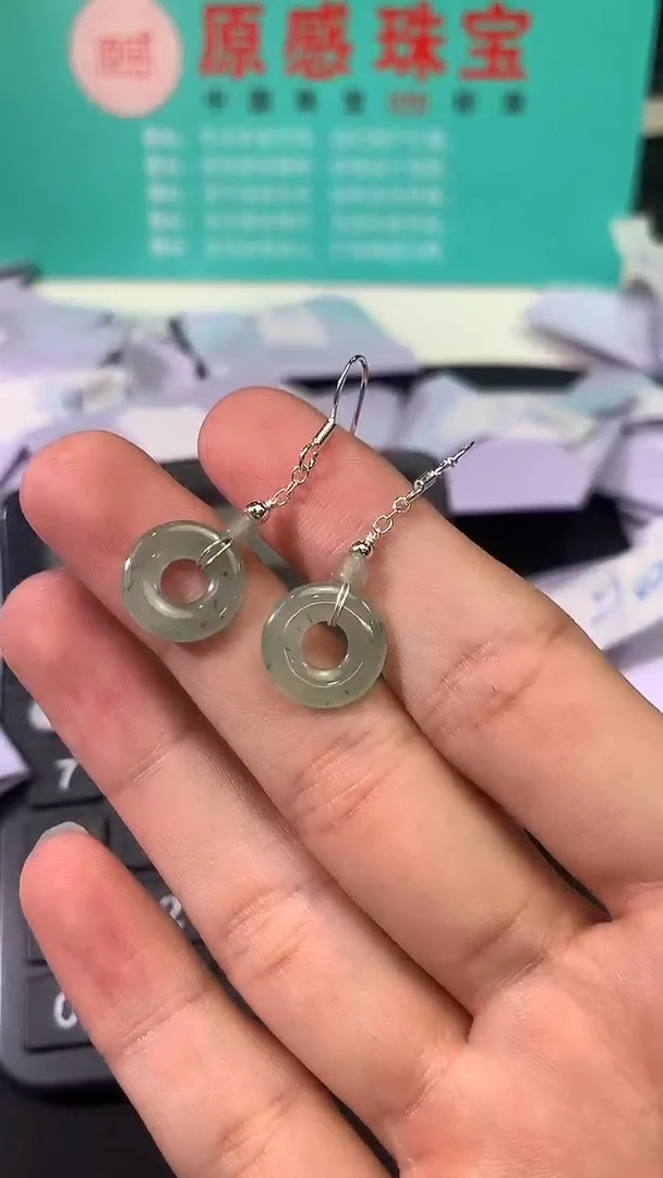 银S925镶嵌翡翠耳饰1