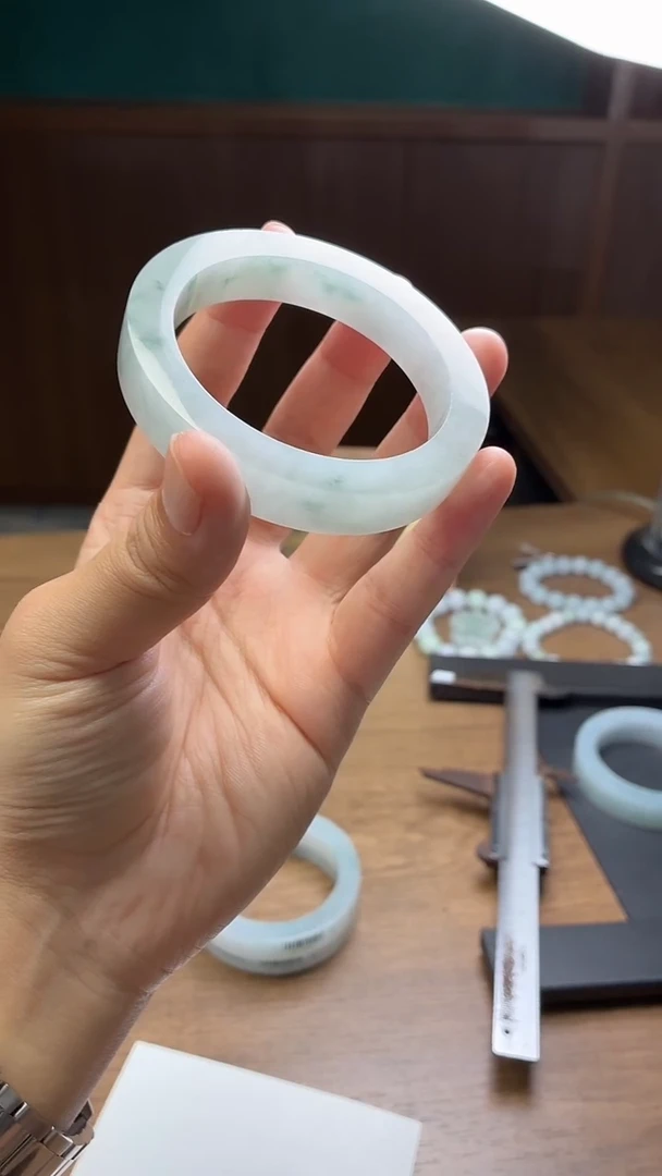 未镶嵌手镯定制翡翠K****y定制