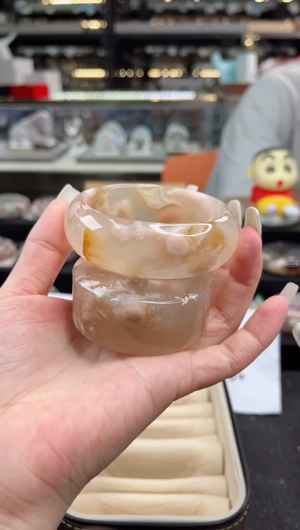 未镶嵌手镯石英质玉60圈口 （赠品镯心）001