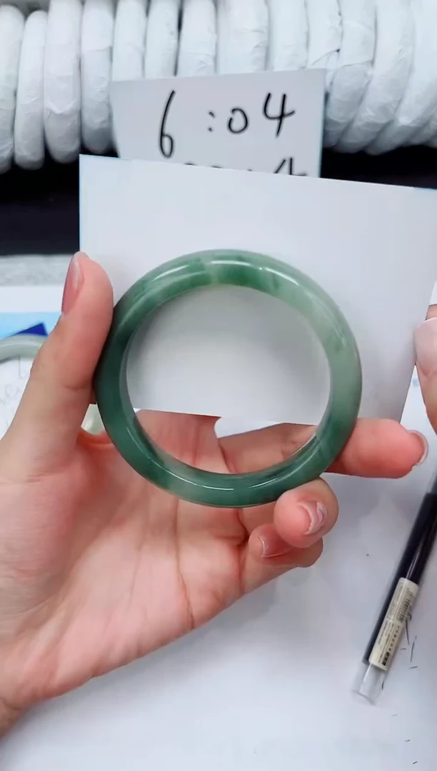 未镶嵌手镯石英质玉A7-56.7