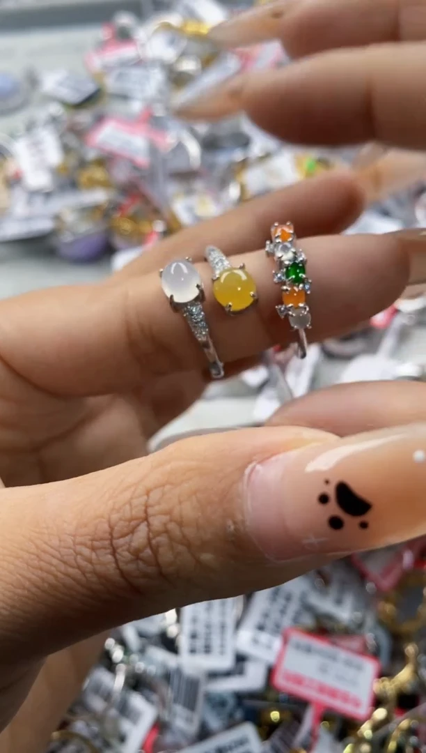 翡翠戒指银S925镶嵌100000   10