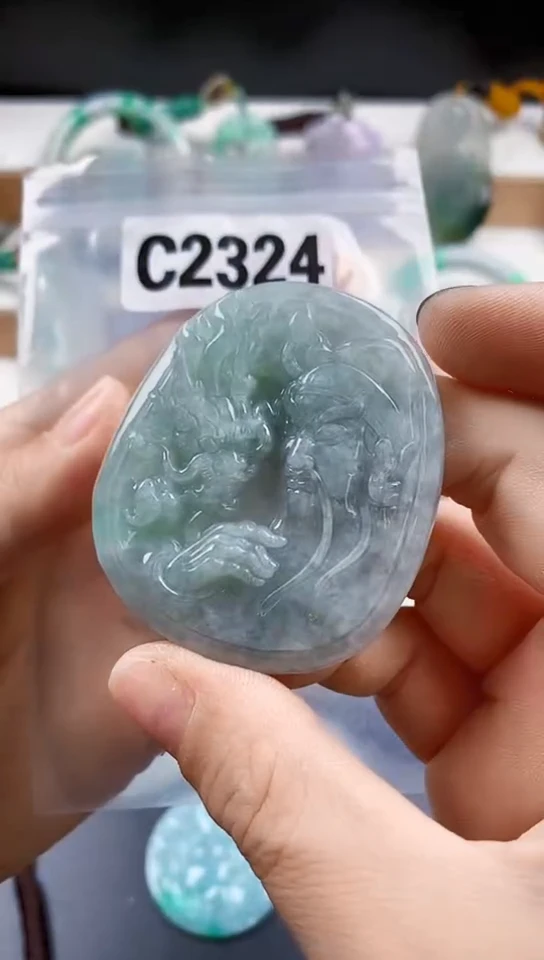 颈饰未镶嵌翡翠天然翡翠吊坠挂件