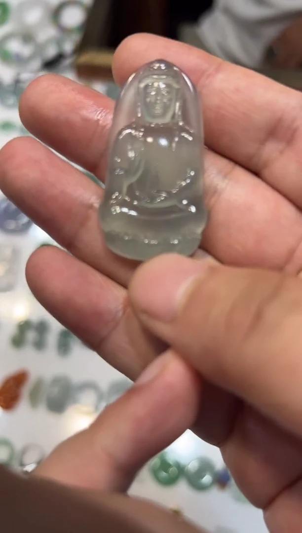 定制翡翠未镶嵌观音