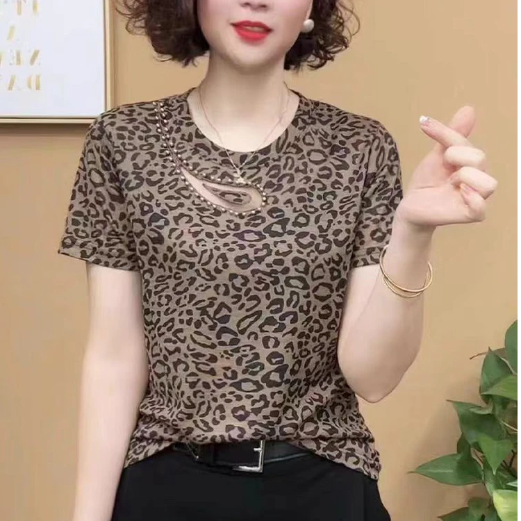 高端气质短袖T恤夏季新款时尚洋气豹纹显瘦圆领镂空打底小衫上衣