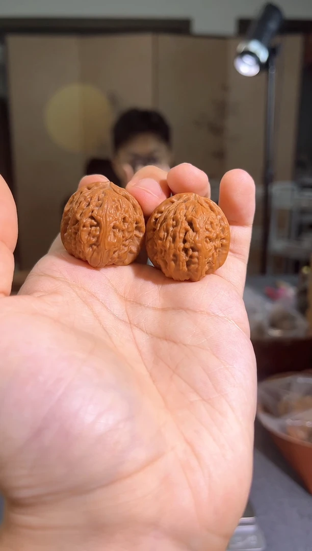 文玩核桃吊坠b**u白狮子