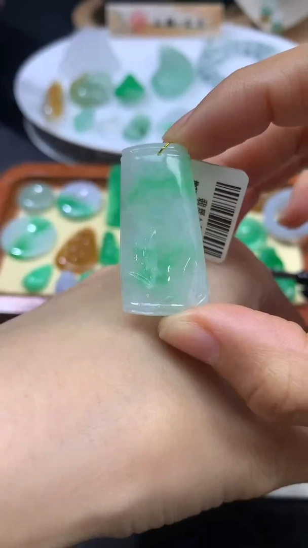 【闪购商品】定制翡翠未镶嵌翡翠