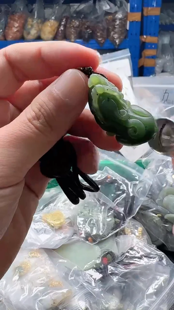 和田玉未镶嵌颈饰096