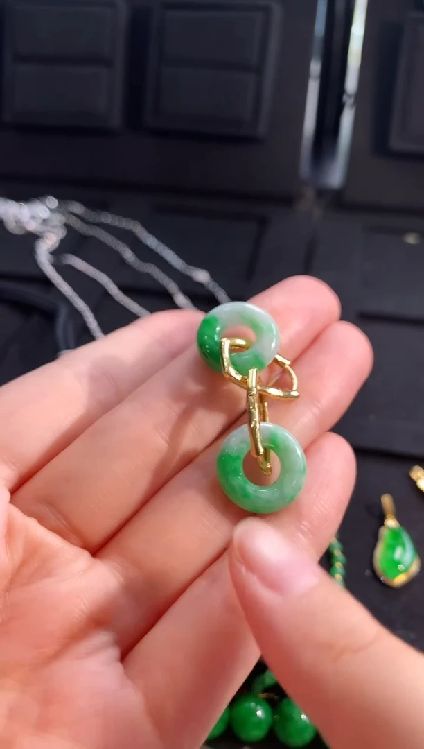 【闪购商品】翡翠耳饰银S925镶嵌耳饰