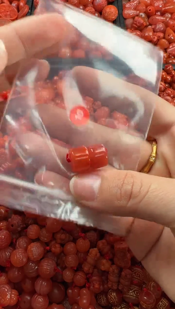 【闪购商品】南红玛瑙颈饰未镶嵌1