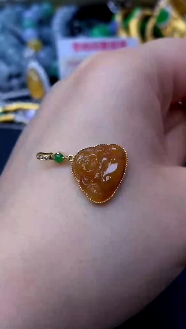 颈饰18K金镶嵌翡翠80-中国好珍宝