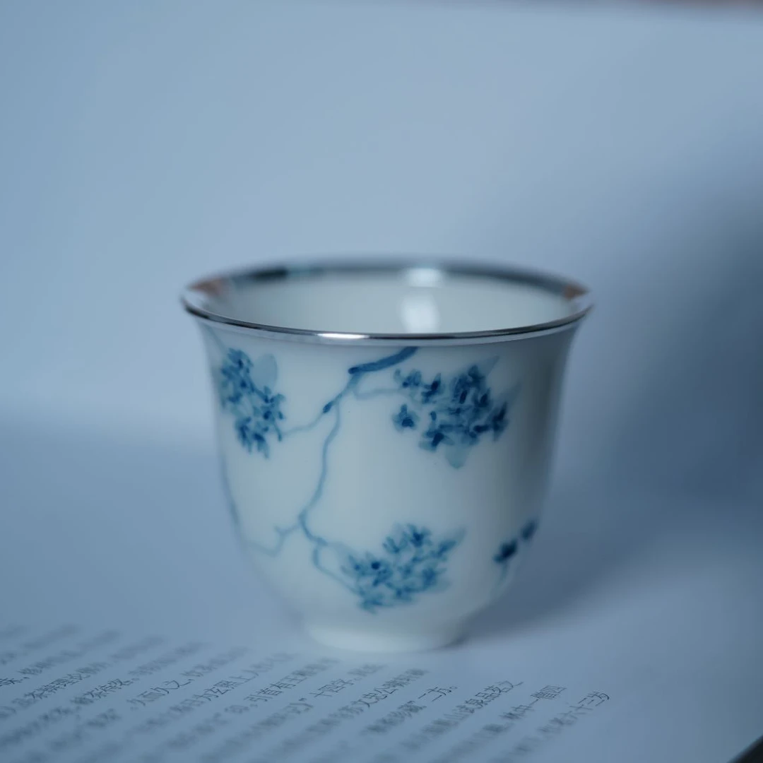 浅绘桂影舍予包口银杯手工蓝色陶瓷主人杯手绘白瓷花纹复古中式
