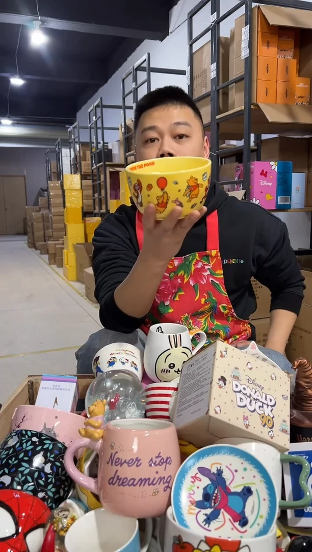 【闪购商品】杯陶瓷碗维尼大碗