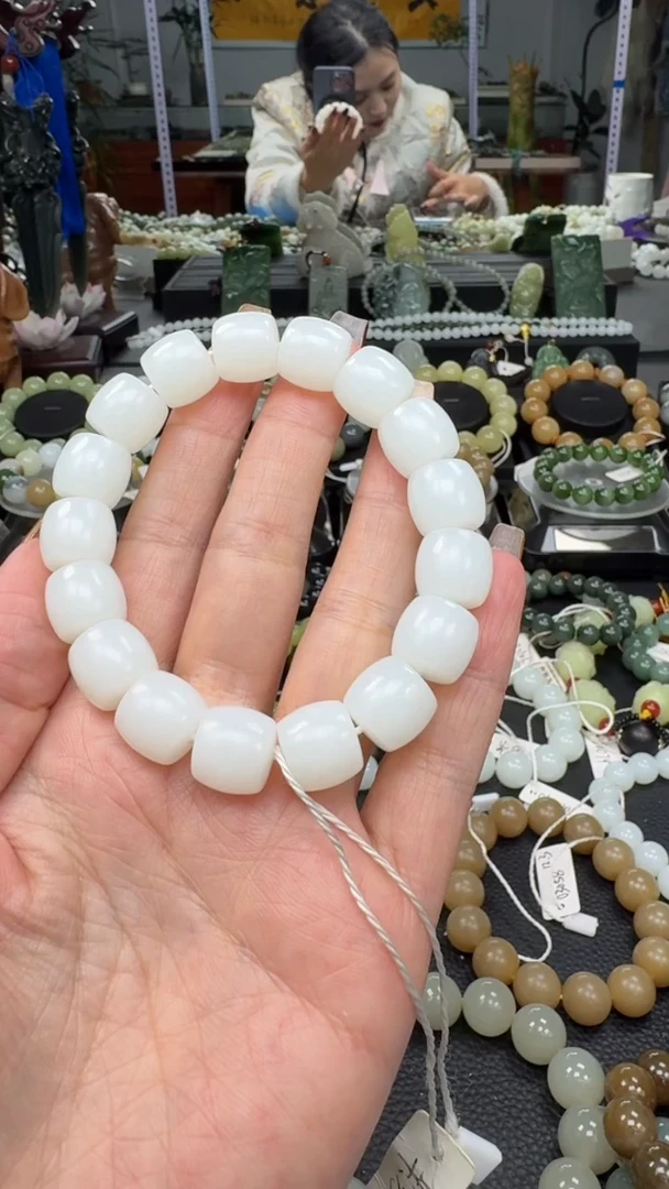 未镶嵌手串和田玉俄白玉卡13