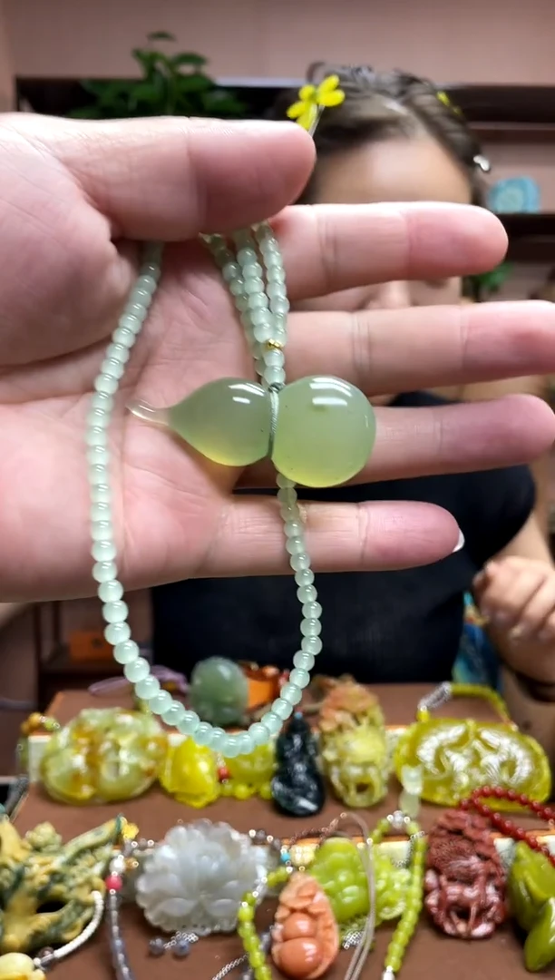 未镶嵌岫玉吊坠瑾*·