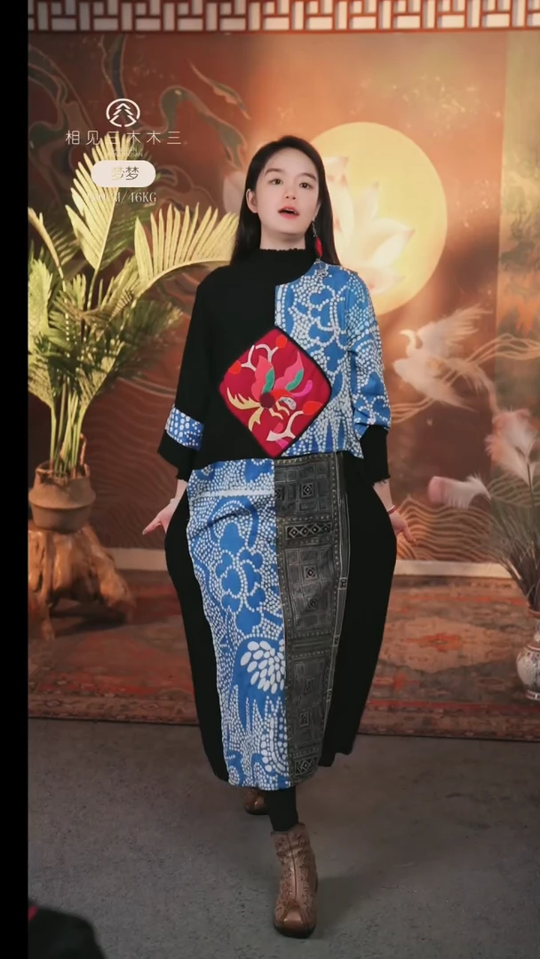 套头老绣袍子款式
