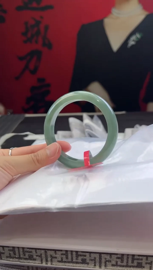 【闪购商品】翡翠手镯未镶嵌13翡翠手镯