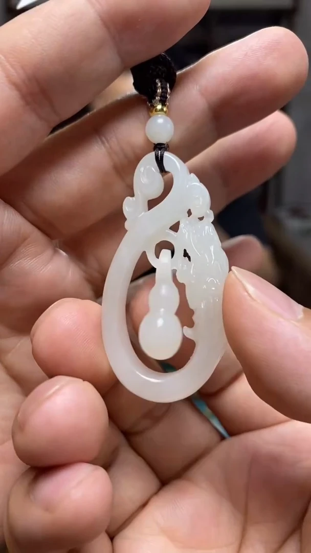 和田玉未镶嵌挂件95