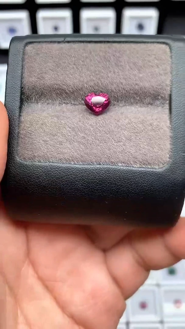 裸石未镶嵌尖晶石1.84克拉