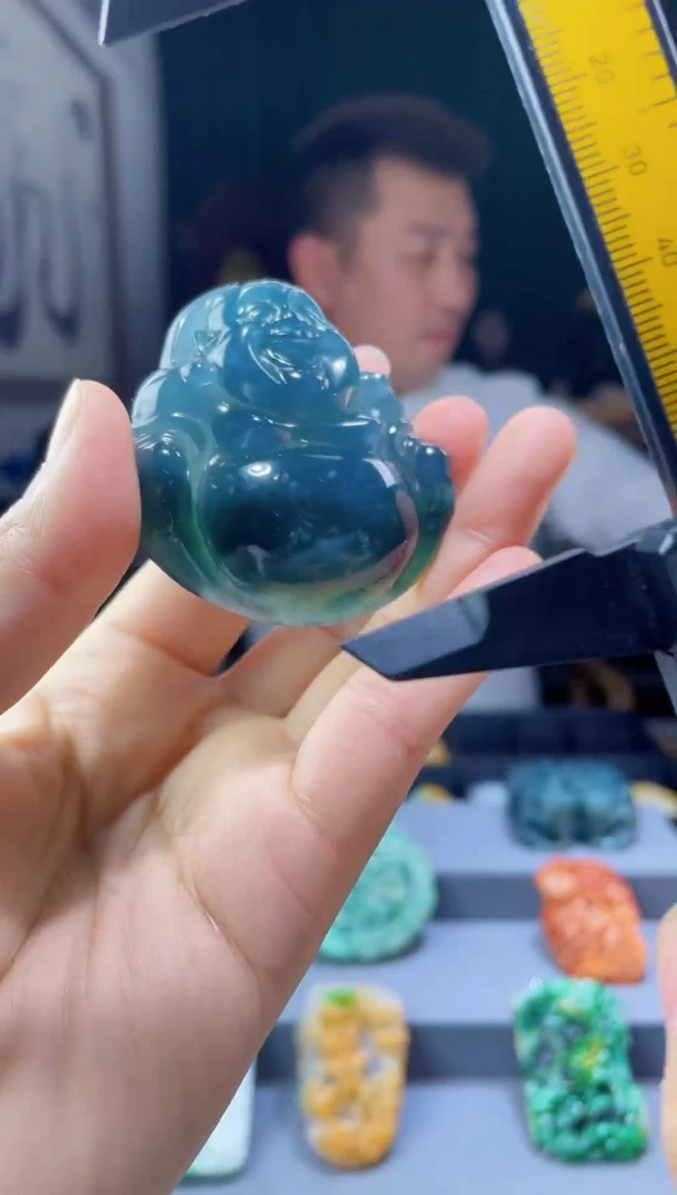 吊坠(赠链)未镶嵌翡翠翡翠