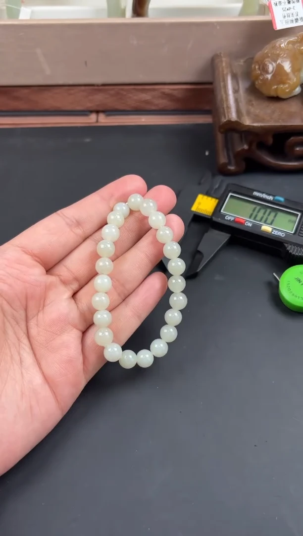 手串未镶嵌和田玉且末微色差近矿卡8手串