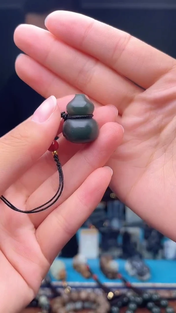 未镶嵌和田玉挂件1