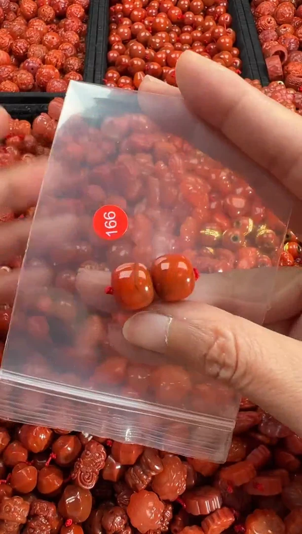 【闪购商品】南红玛瑙颈饰未镶嵌3