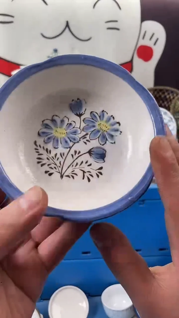 瓷片口沿直径大概是