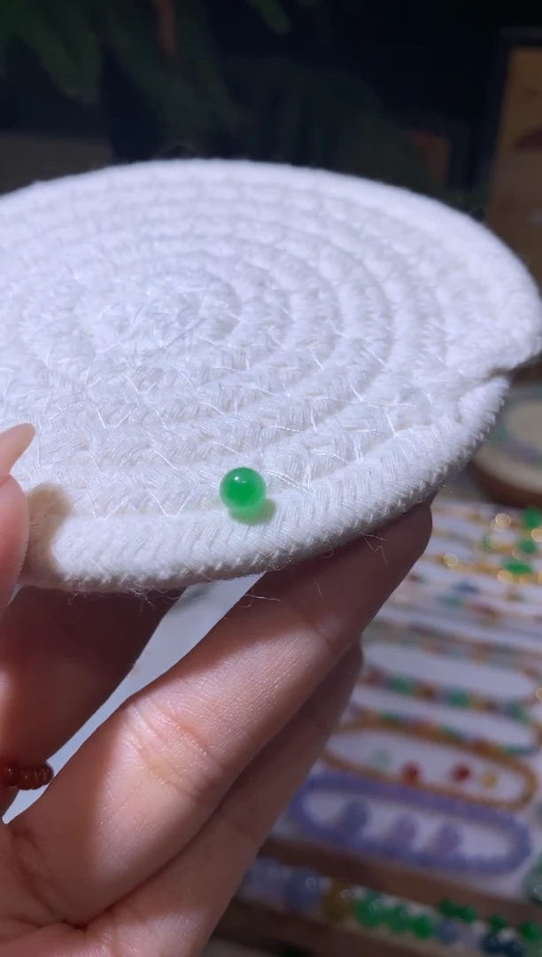 未镶嵌定制翡翠5.4卡珠子