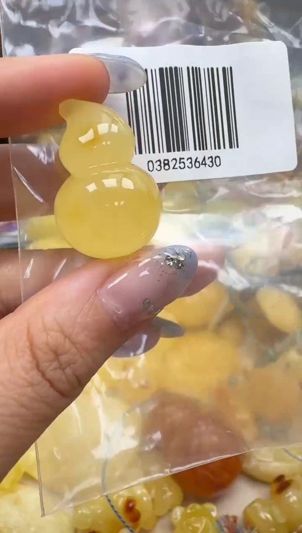 裸石琥珀未镶嵌如图
