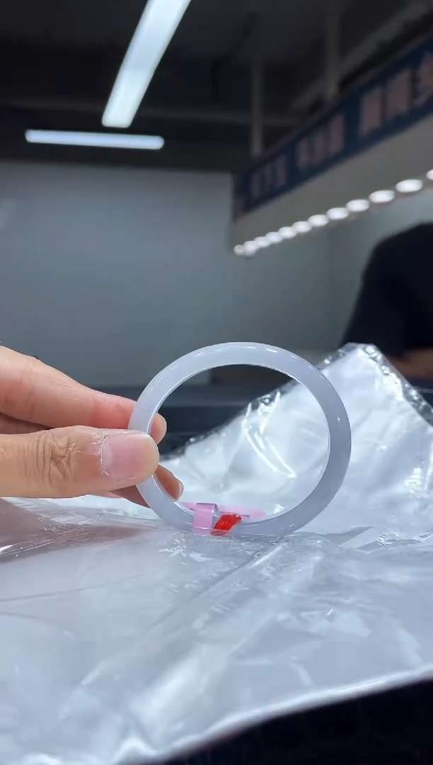 未镶嵌手镯（贵妃镯）翡翠4