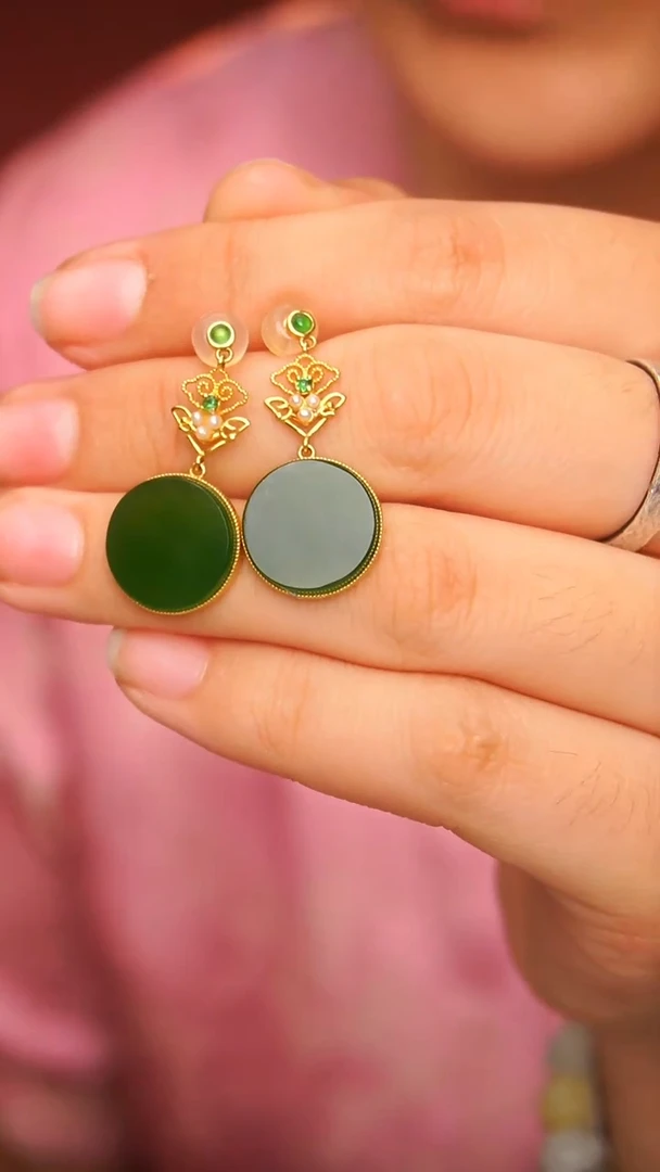 18K金镶嵌和田玉耳饰A08