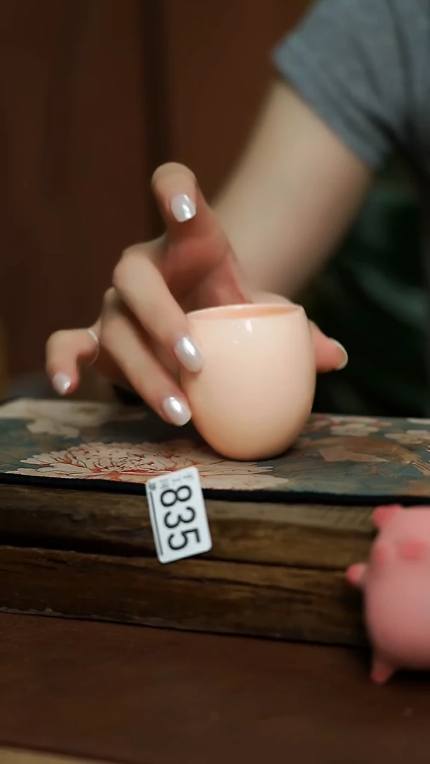 福利款高白泥蛋杯