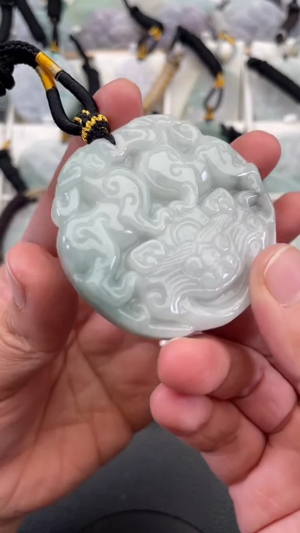 颈饰未镶嵌翡翠天然缅甸翡翠A货310